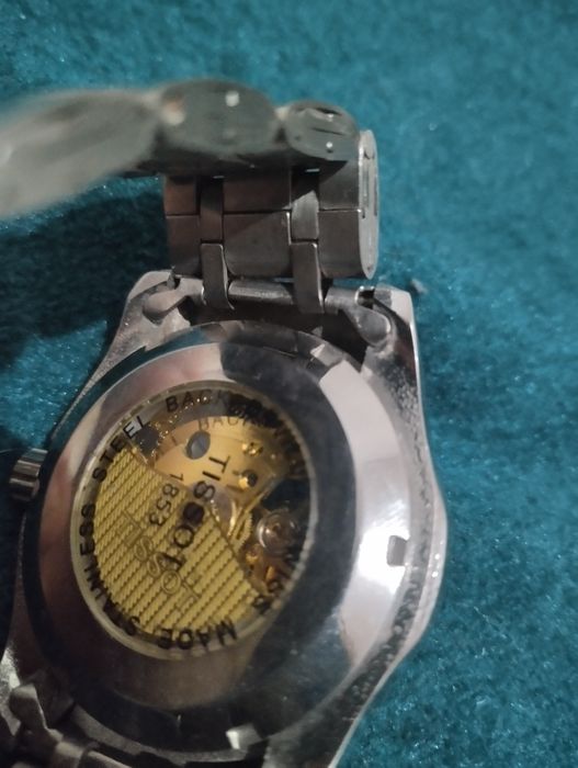 Продаю наручные часы