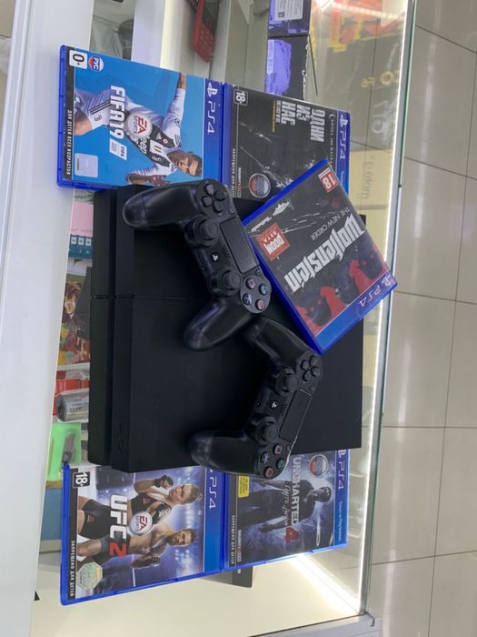 Продается PS 4 slim
