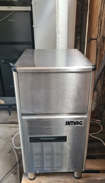 Ледогенератор Simag SDH40 40кг/24ч