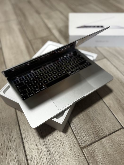 Macbook Pro 2018 TouchBar/ i5/ 8GB/ 250GB/ FullBox