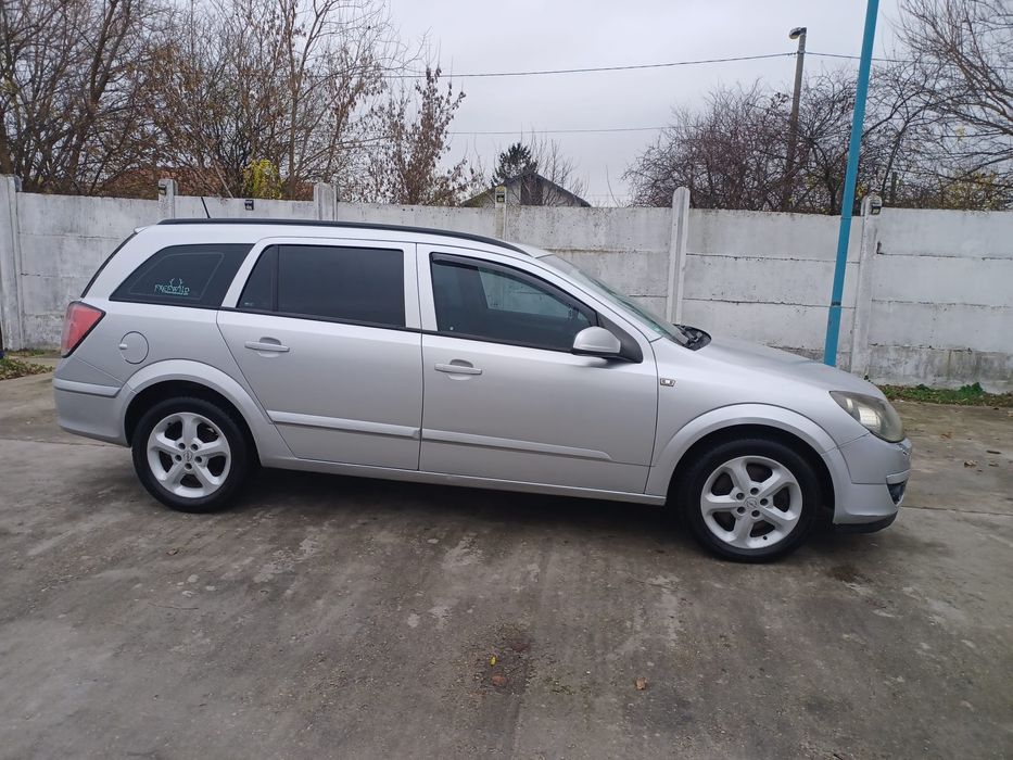 Vând Opel Astra h