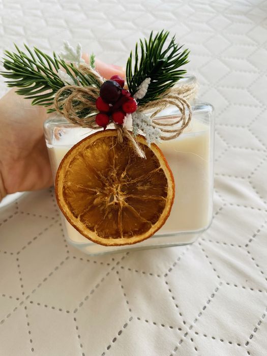 Ръчно изработени коледни свещи от чист пчелен и чист соев восък