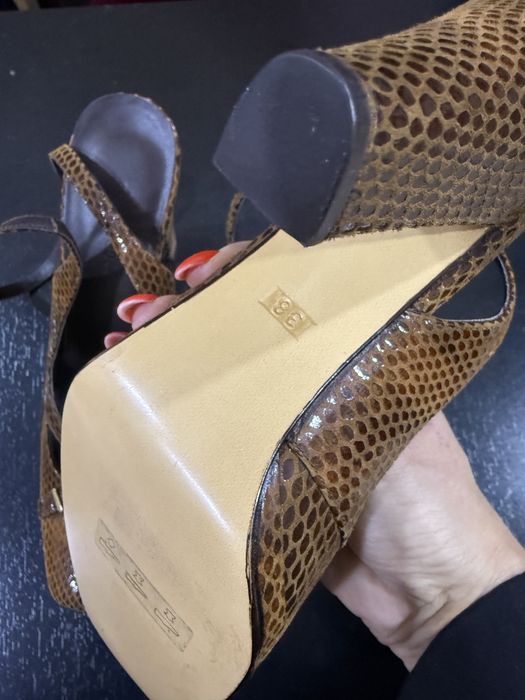 Туфли новые кожа в лазерной обработке . 38 размер