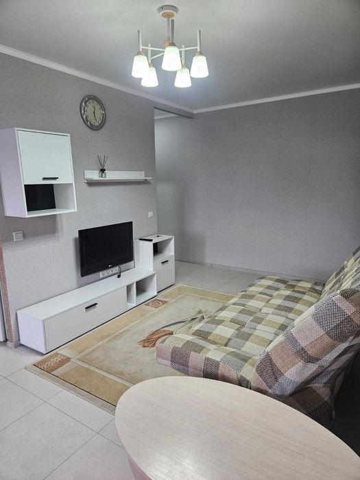 Сдам 2 ком квартиру