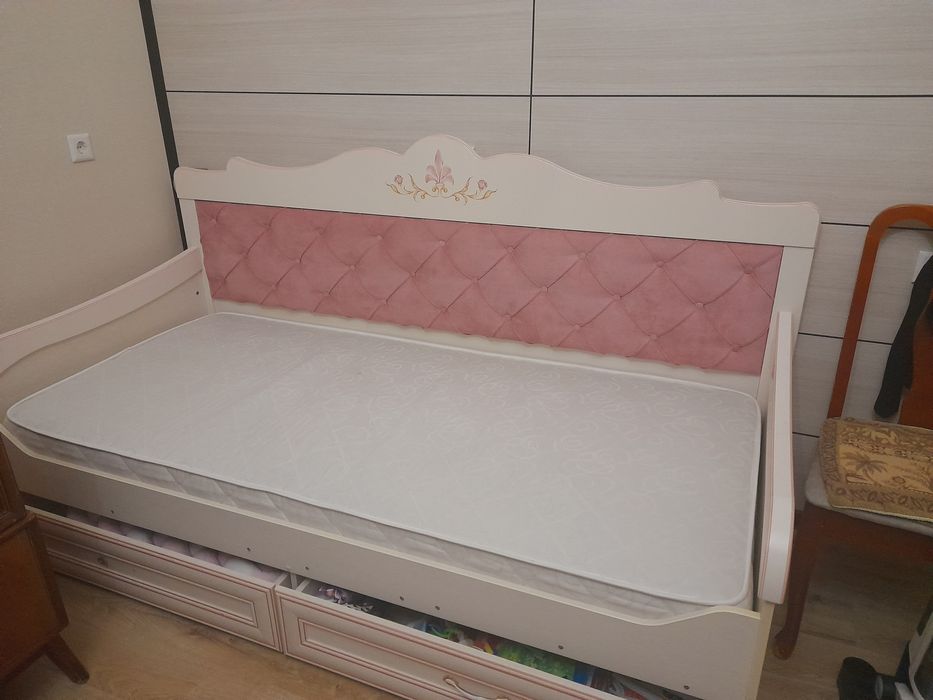 Кровать односпальная