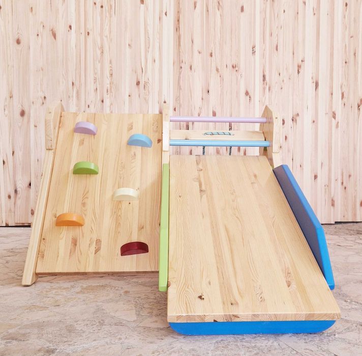 Loc de joaca - Mini Catarator cu 4 trasee si tobogan