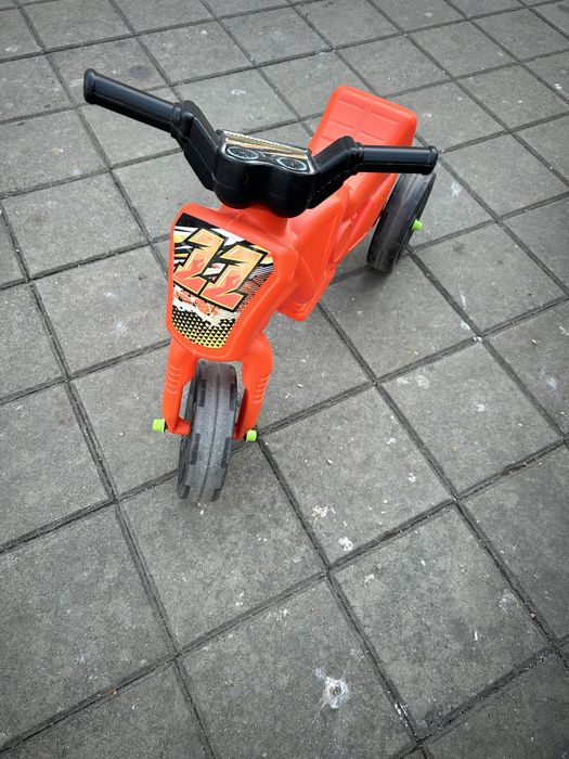 Tricicleta fara pedale