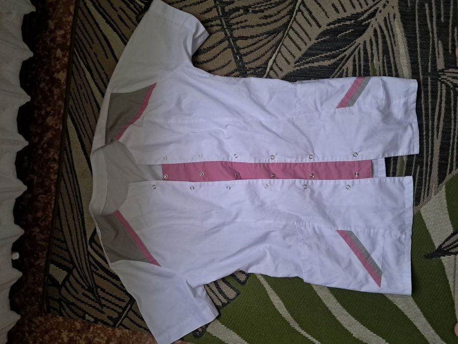 Продам костюмы медицинские