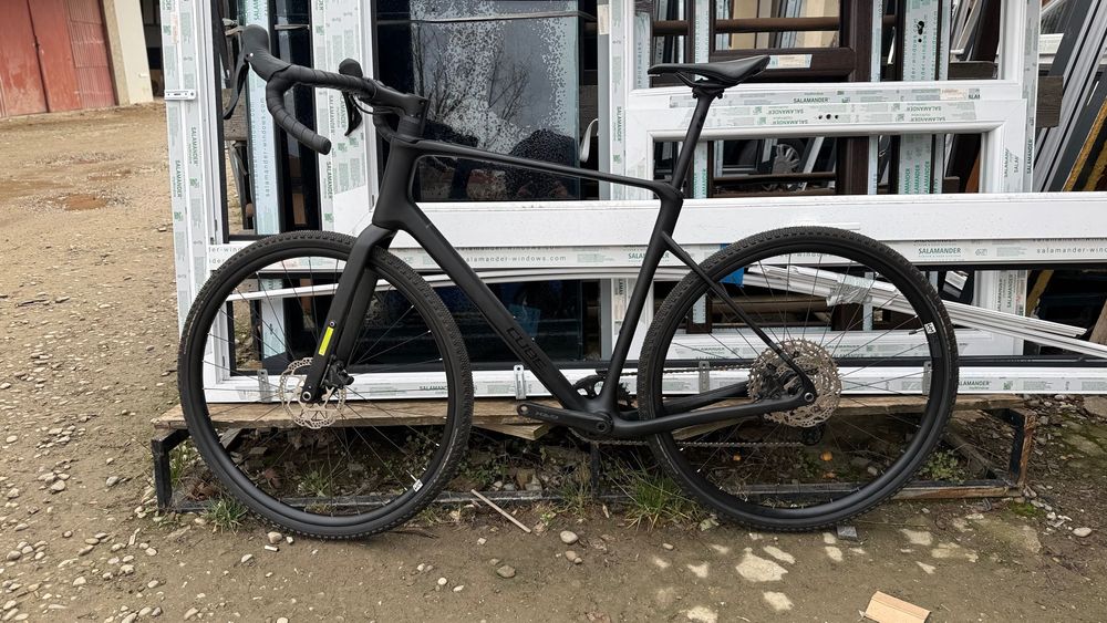 Cube Nuroad 2026 Blackline Carbon on1 bicicleta gravel GRX 1x12 disc
