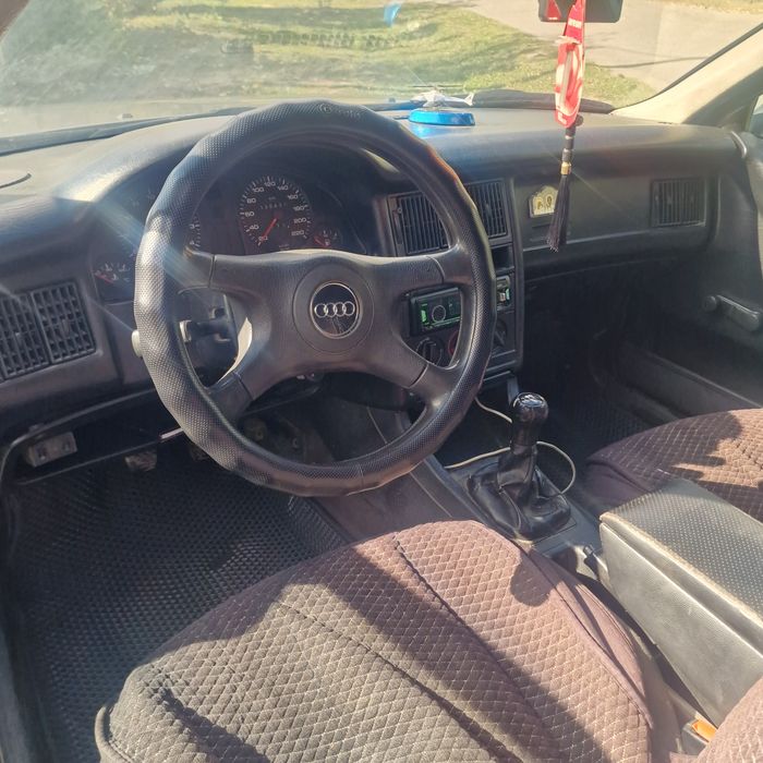 Продам Ауди 80 б3 на газу.