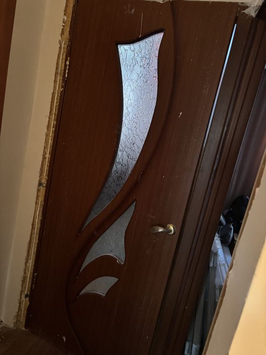 Поодам межкомнатные двери