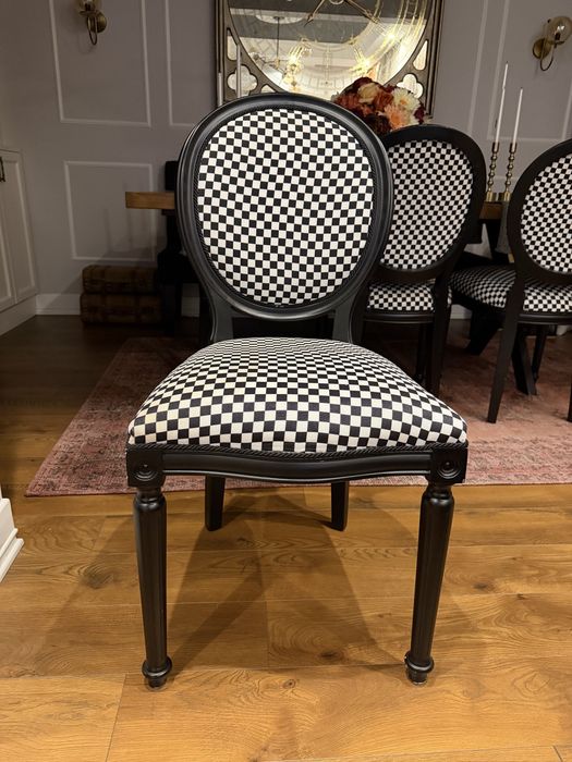 Диван, маси, столове, табуретка