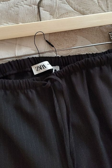 Панталон нов  на ZARA