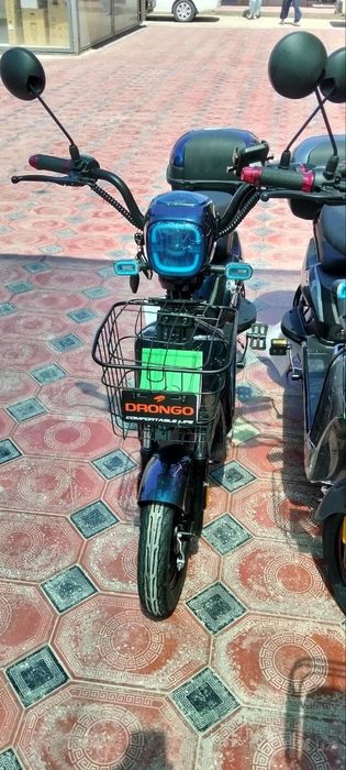 Скутер сотилади. Кўп ҳайдалмаган. Янги