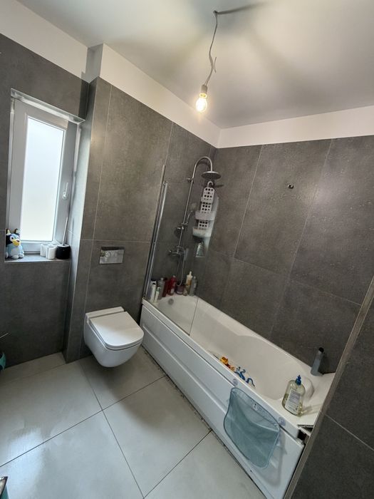 Vând apartament Selimbar