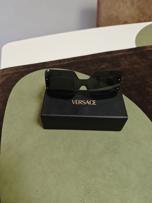 Слънчеви очила Versace