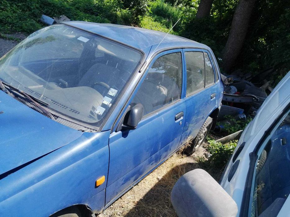 Тойота Старлет 1.0 бензин
91г. На части