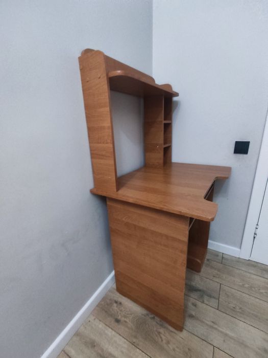 Срочно продам стол есть торг