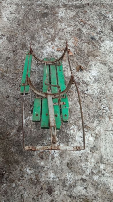 Санки на полозьях.