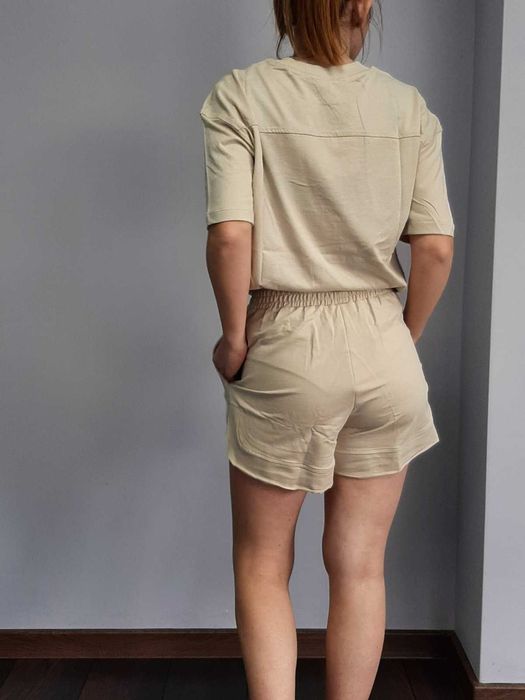 Летен дамски комплекъ