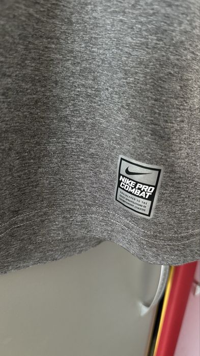 141 Tricoul Nike Pro Combat Compresie