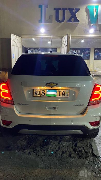 Tracker 1 avtomobili