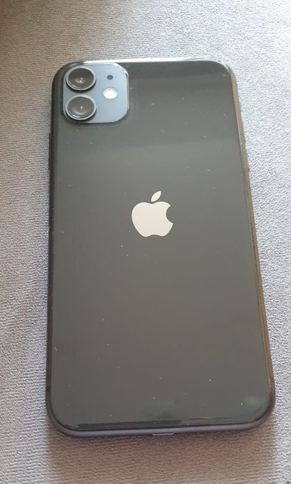Смартфон iPhone 11