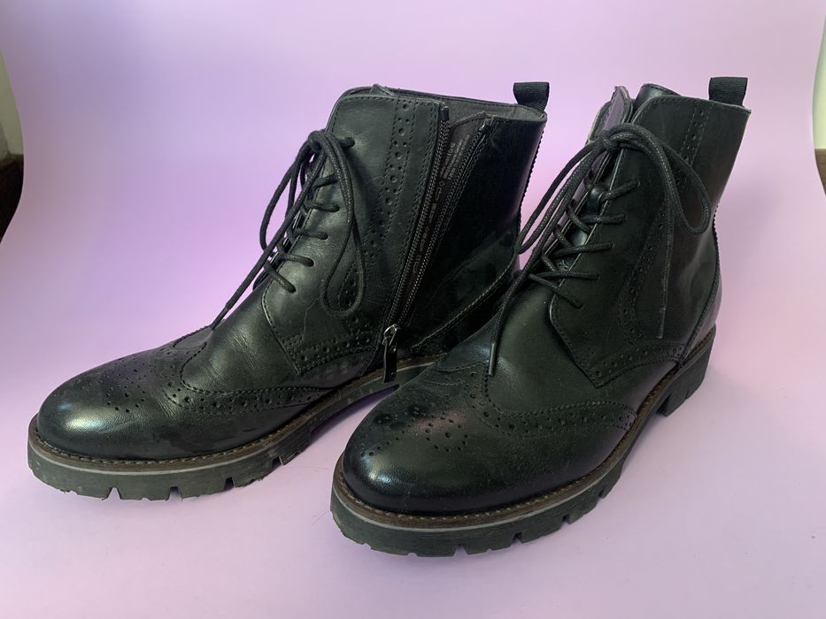 Черни, елегантни боти