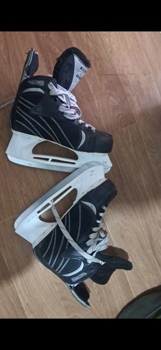 Продам коньки в отличном состояний