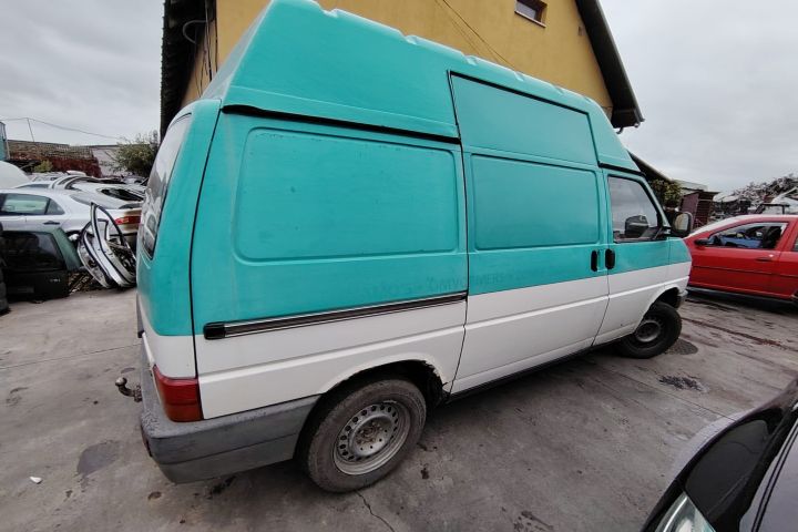 Lampa / Tripla stop dreapta pe aripa Volkswagen VW Transporter 1992