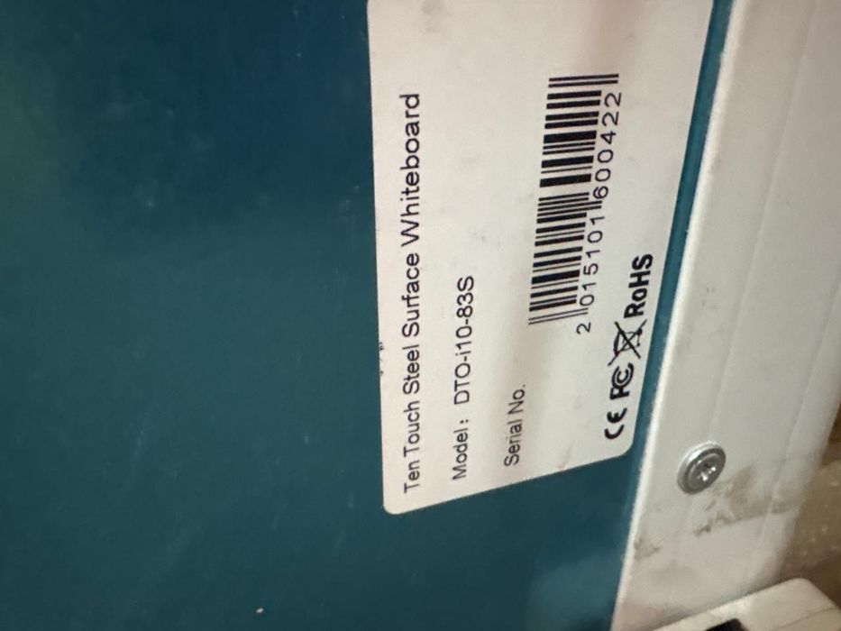 Продам комплект: интерактивная доска + проектор