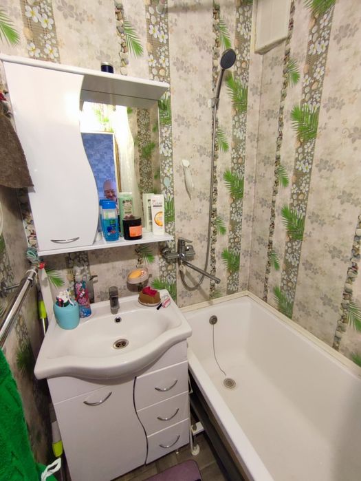 Продам 3 х комн квар. 6 - 12-5 этаж.