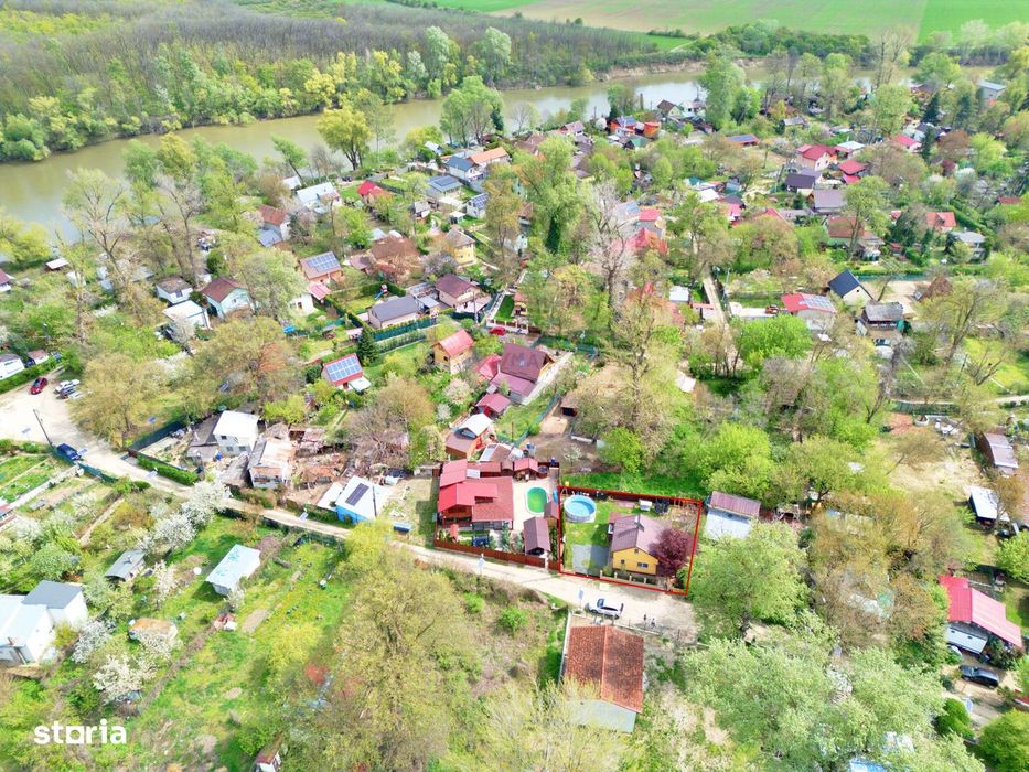 Casă cu 5 camere de vânzare în zona 3 Insule, Arad