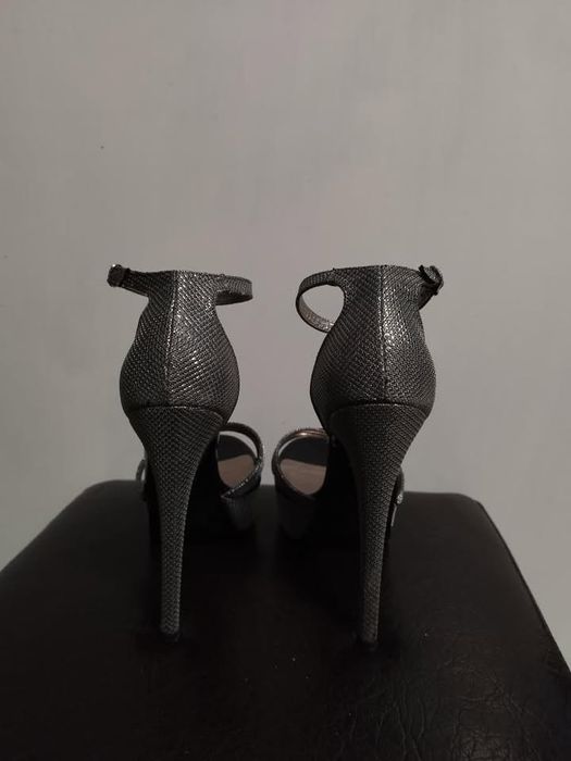 Сандали подходящи за бал