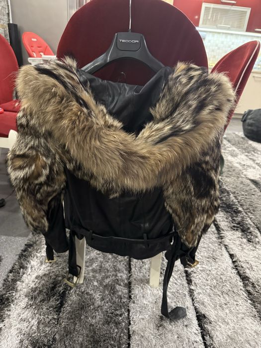 Палто с косъм от вълк С/М размер