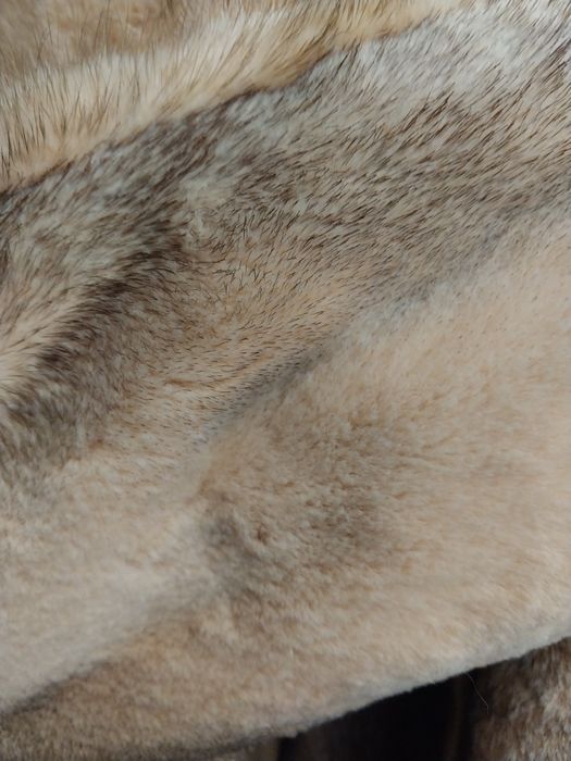 Продается шуба из меха норки