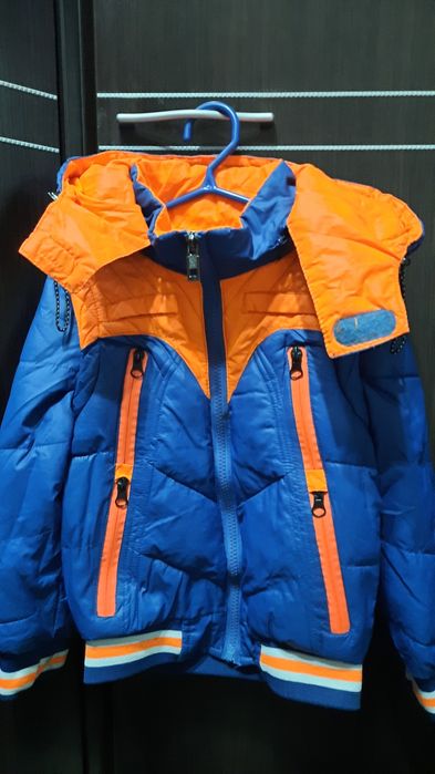 Продам куртку на мальчика