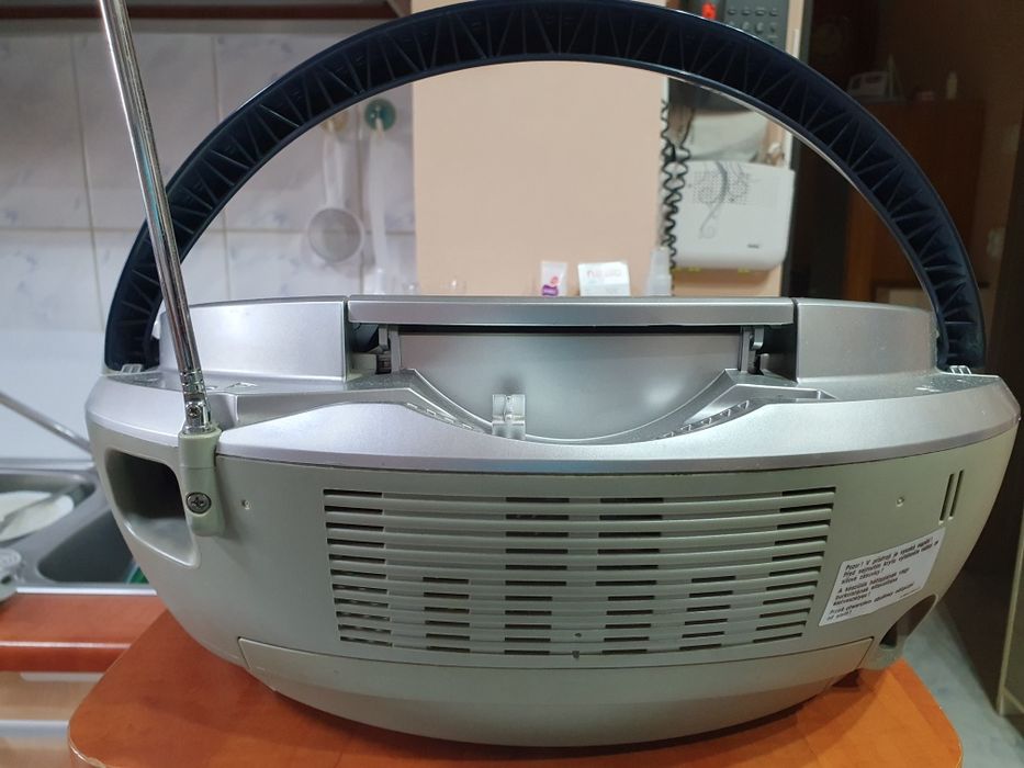 Radiocasetofon cu CD Sony