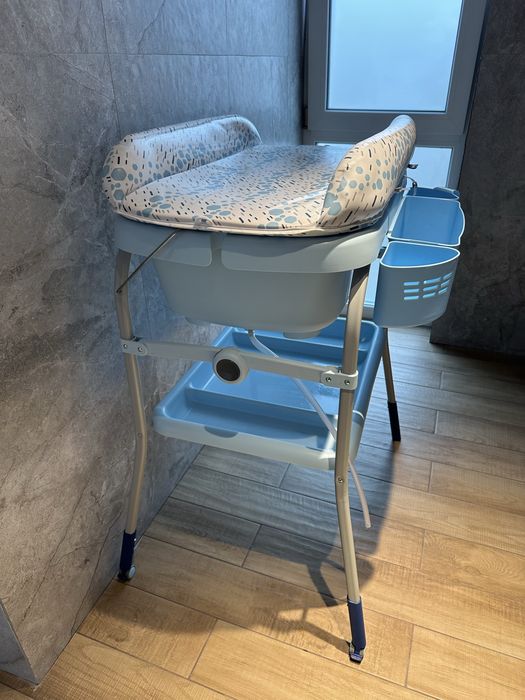 Masa de infasat si cadita