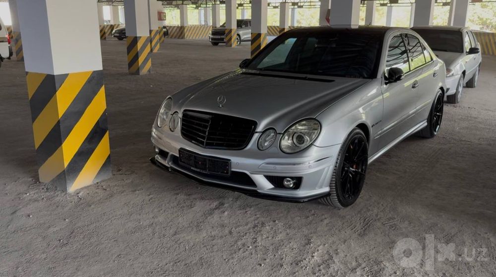 Mercedes-Benz E55 AMG W211 sotiladi