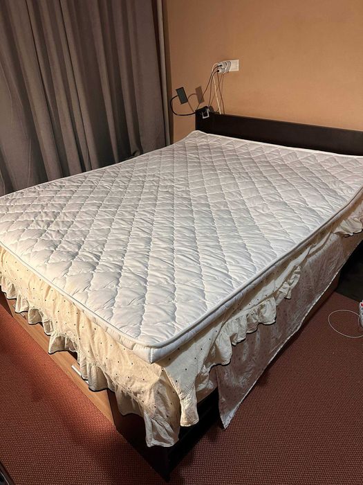 Матрак 160/200/6 см – в отлично състояние (втора употреба)