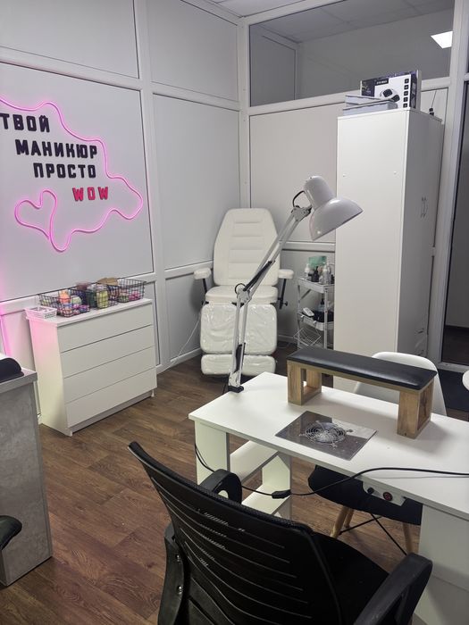 Сдам маникюрный стол