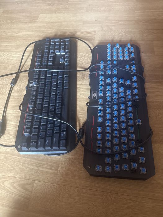 Vând 2 tastaturi mecanice Redragon Varuna Pachet