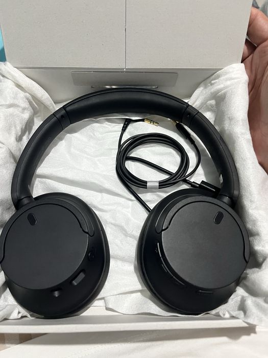 Наушники новые Sony