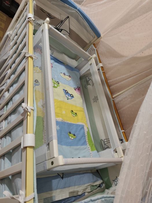 Детская кроватка