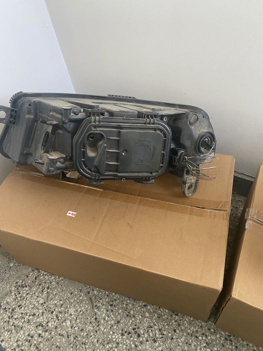 Ляв фар за а6 с6