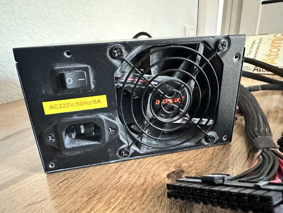 Продам блок питания ServerPro 600Ads