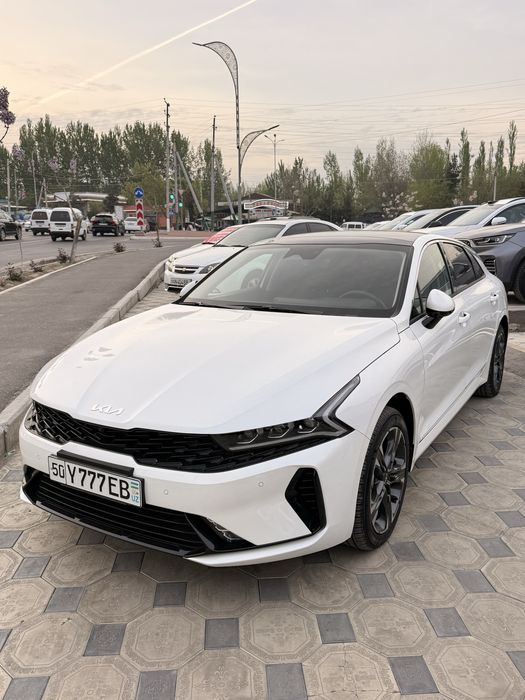 Kia k5   7 poz 2025 yil 12 ming yirgan tozza