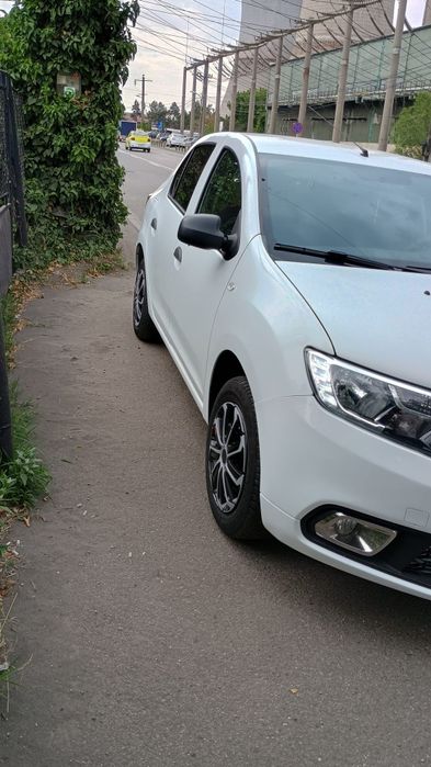 Vând Dacia Logan 2017
