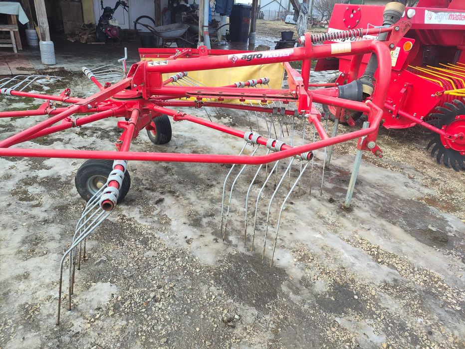 Сеносъбирач марка AGROMASTER модел OTT 320